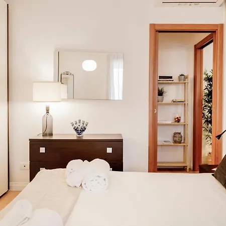 Casa Alessia - Romantic Urban Retreat With Terrace Apartment