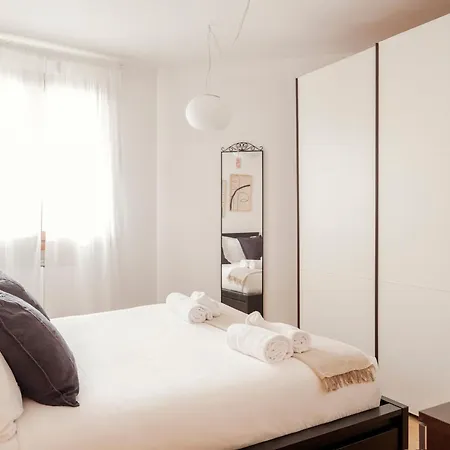 Casa Alessia - Romantic Urban Retreat With Terrace