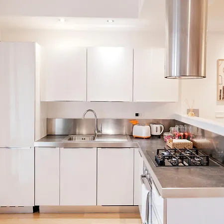 Casa Alessia - Romantic Urban Retreat With Terrace דירה